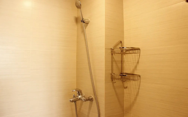 Classic 2BR Apartment At Gateway Pasteur near Exit Toll