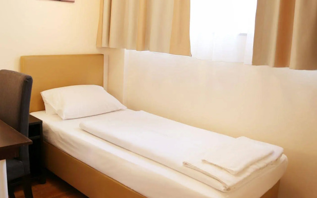 Pension Alpha Frankfurt City