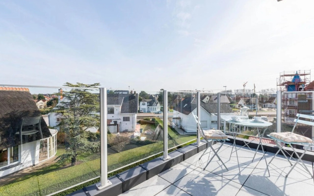 Tjenne 202 in Koksijde With a Sunny Terrace
