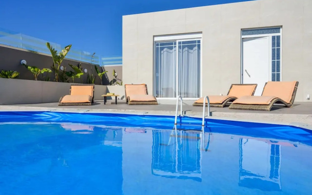 Adorno Luxury Villas Pequeno