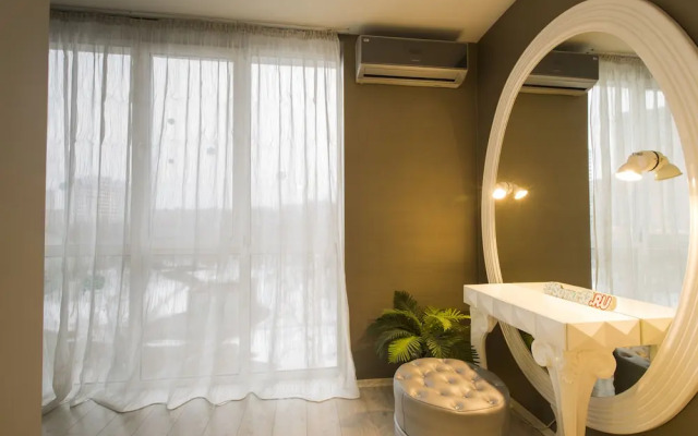 Апартаменты на Студеной 68А, кв. 20