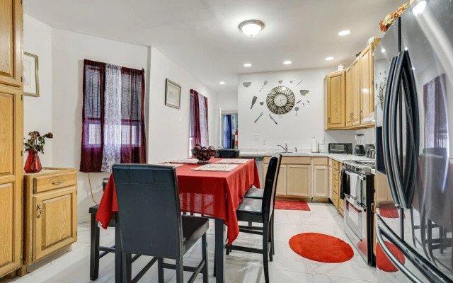 Wilmington Home ~ 28 Mi to Downtown Philadelphia!