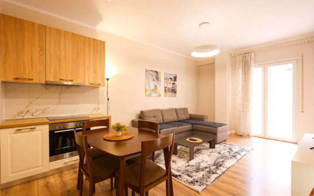 Grandstay Urban Six in Durr s
