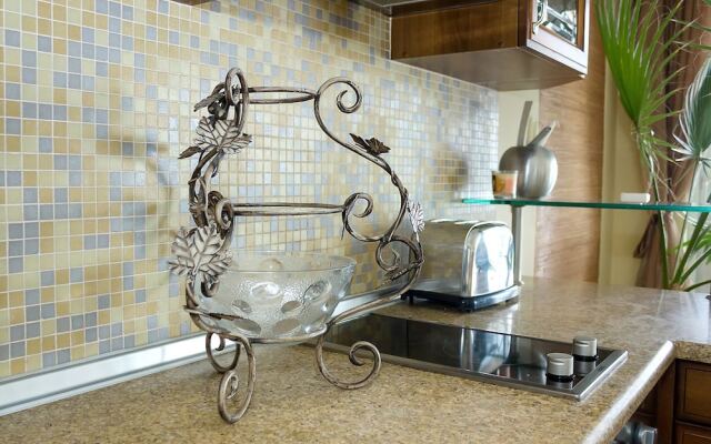 FM Deluxe 2-BDR Apartment - Varna Port