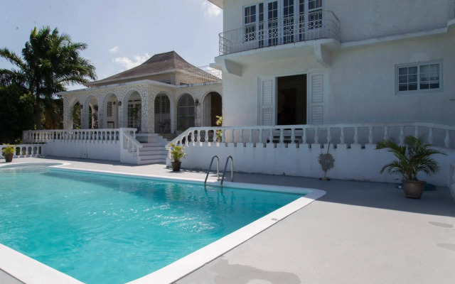 Hatfield South Villa