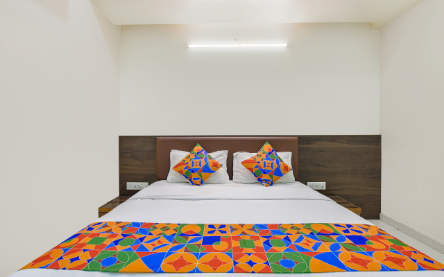 Fabhotel Crystal