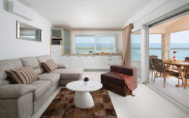 Apartments Malibu Royal