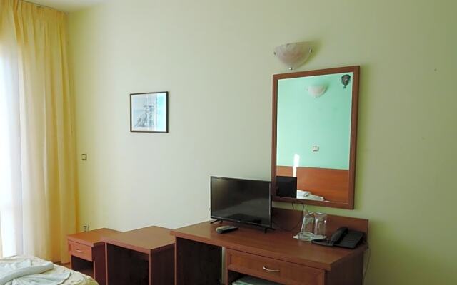 Lotos Hotel