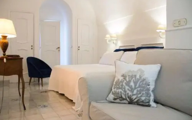 Marunnella Suites
