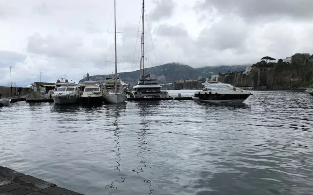 Yacht Suite Sorrento