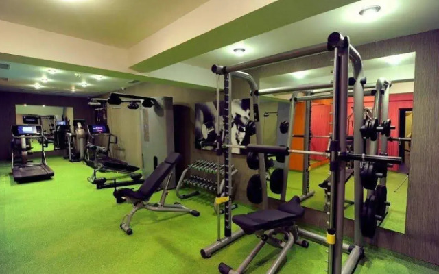 Plaza V Executive Hotel