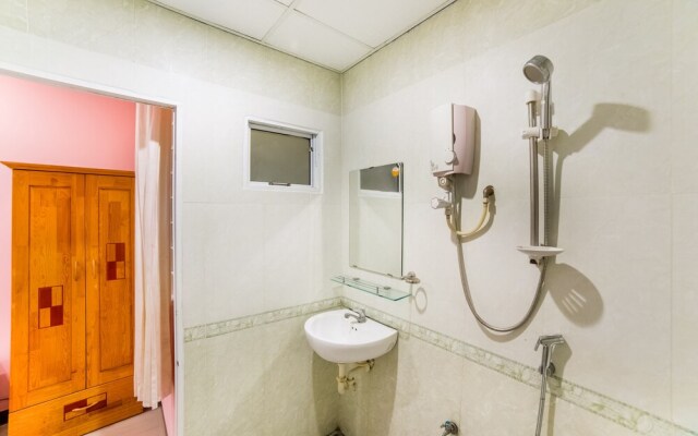 OYO 788 Sagotini Hotel