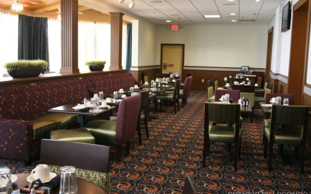 Ramada Plaza by Wyndham Fayetteville Fort Bragg Area