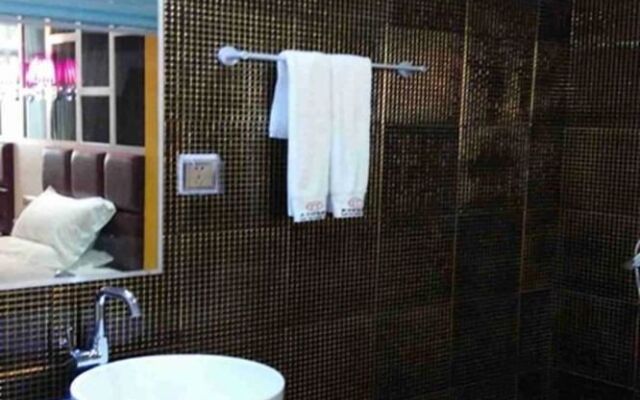 Always Fashionable Hotel