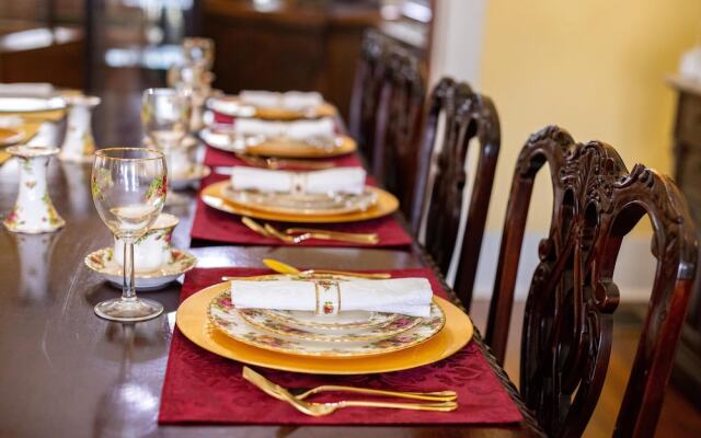 Oaklea Mansion Bed and Breakfast