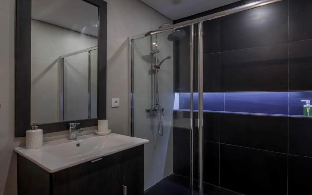 NEW!! Galé 406 Center Apartment (wifi, parking)