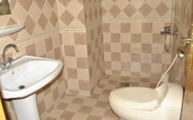 Golden Prince Hotel 4