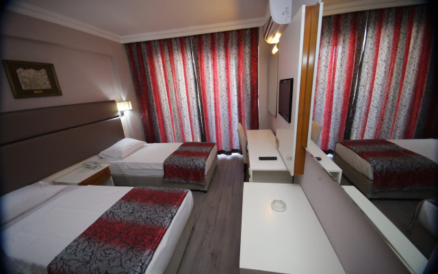 Point Beach Hotel