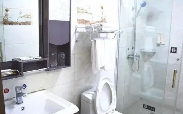 Cixi Huakun Theme Hotel