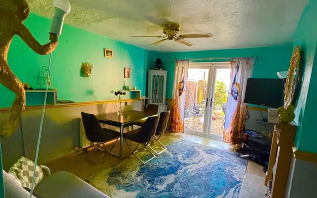 Swallow Fields Cozy House in Liverpool