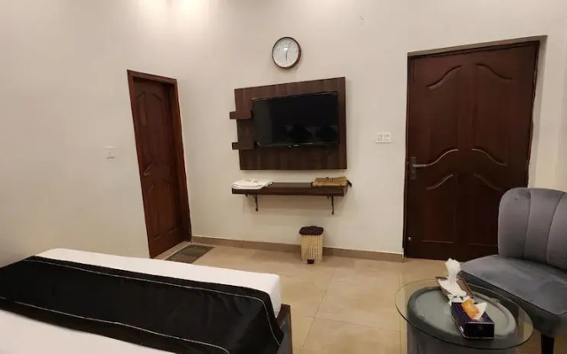 Red Fort Hotel Gulberg
