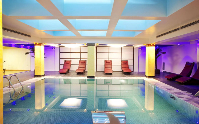 Louis Apostolata Resort and Spa