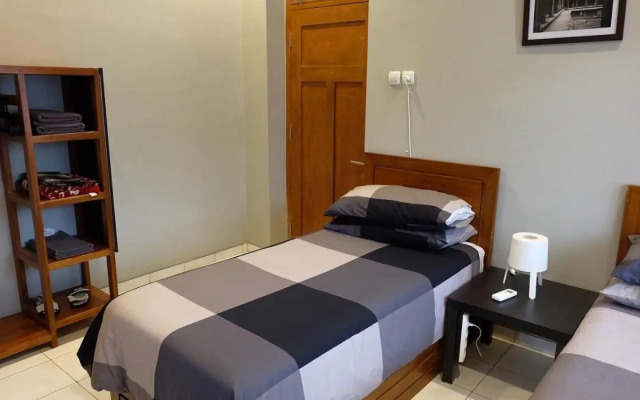 Omah Dronjongan Homestay Yogyakarta
