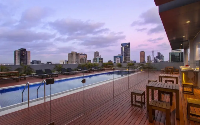 The William Suites