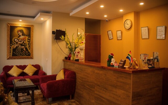 Cusi Hotel