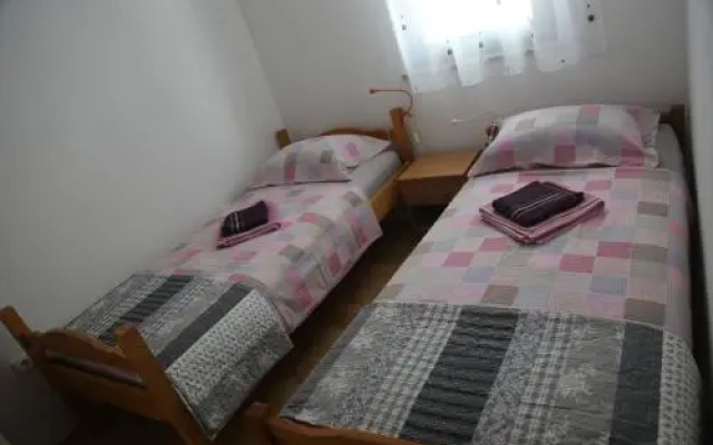 Apartment Drazan