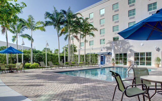 Holiday Inn Express & Suites Kendall, an IHG Hotel