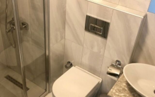 ONLY ONE Suites&Residence