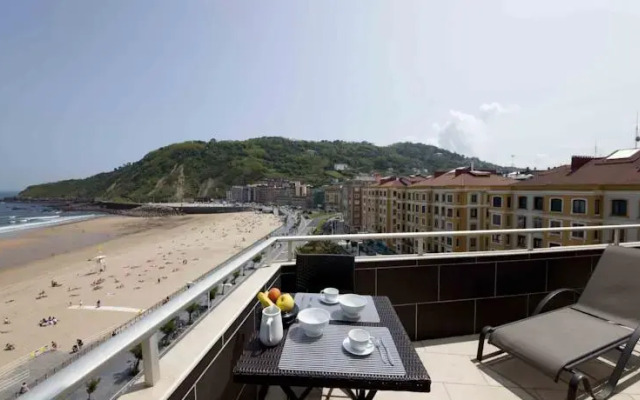 BayQuest | Zurriola Beach