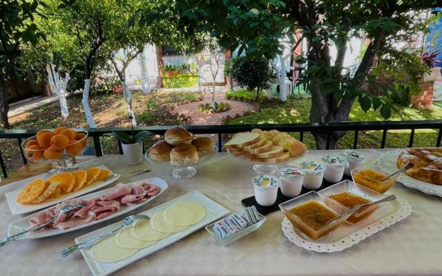 Alemar Bed  Breakfast