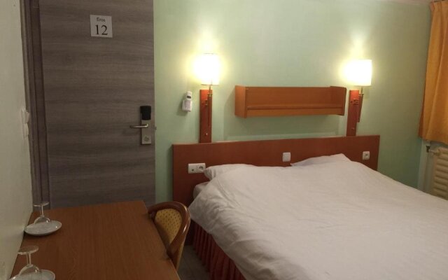 Hotel Aux Beaux Rivages En Gaume