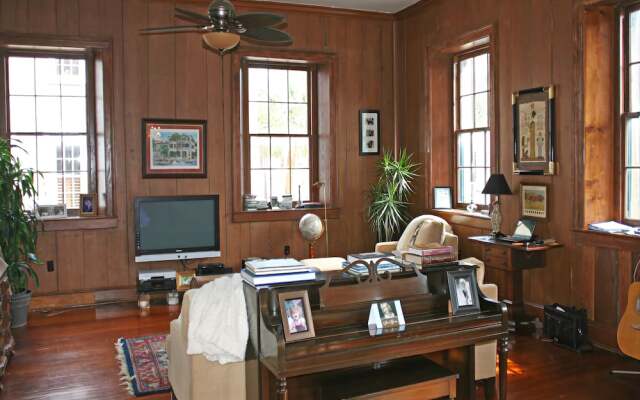 27 State Street Bed & Breakfast