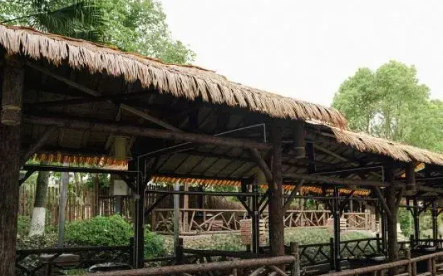 Qingcheng Tianren Hotel