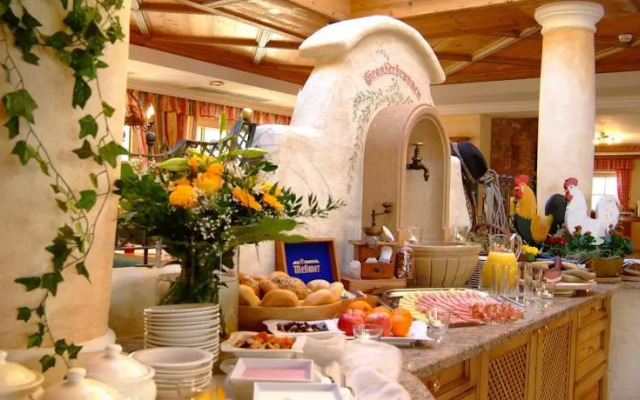 Landhaus & Appartementhaus Haussteiner