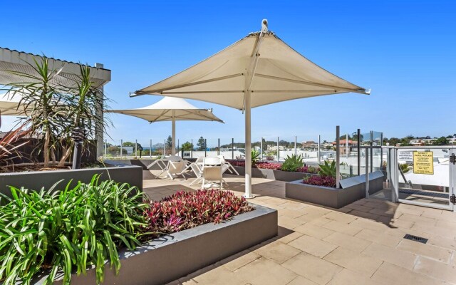 Cote D'Azur, Unit 40/61 Donald Street