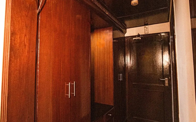 Fabhotel Prime Luxera