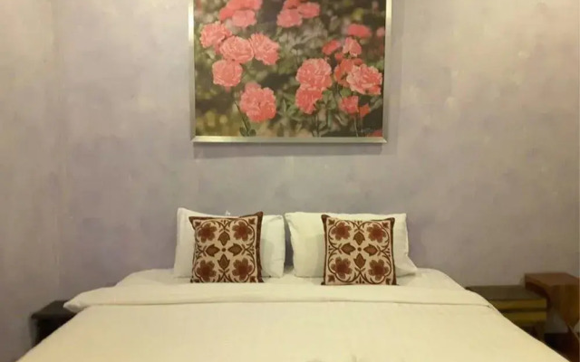 Jangmuang Gallery House