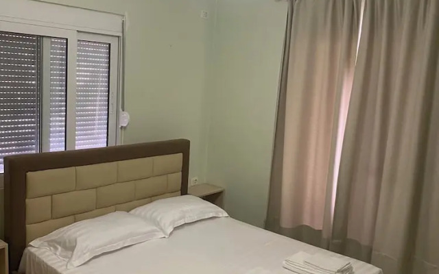 Breeze Cuddling Your Holidays