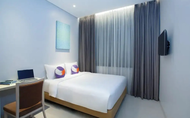 Fox Lite Hotel Cikarang