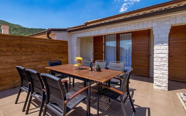 Stunning Home in Veprinac With 4 Bedrooms and Wifi