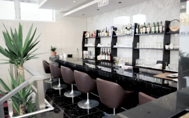 Business Hotel Yamate Inn