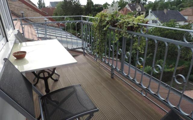 au-dessus du jardin appartement climatisé