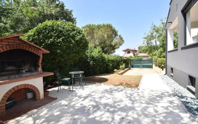 Holiday house with sea view and BBQ grill