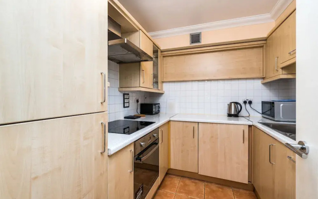 Superb 3-Bed 2-Bath with Wifi: Trendy Fitzrovia W1
