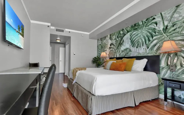 Spectacular Bay View 1bd 2baths in Grove