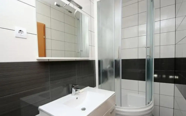 Remarkable 2-bed Apartment in Srima With sea View